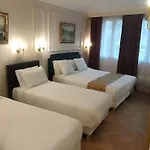 Отель Du Flaneur 4*