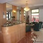 Du Flaneur 4* باريس