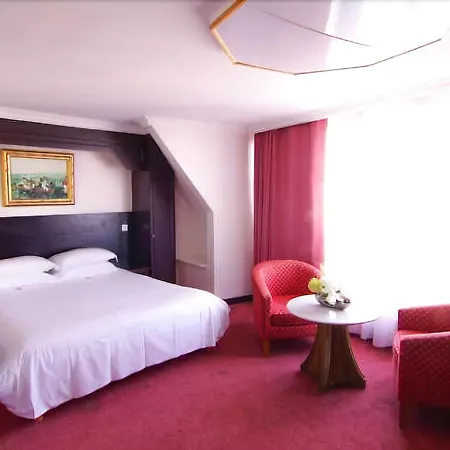 Le Clery Hotel 4*
