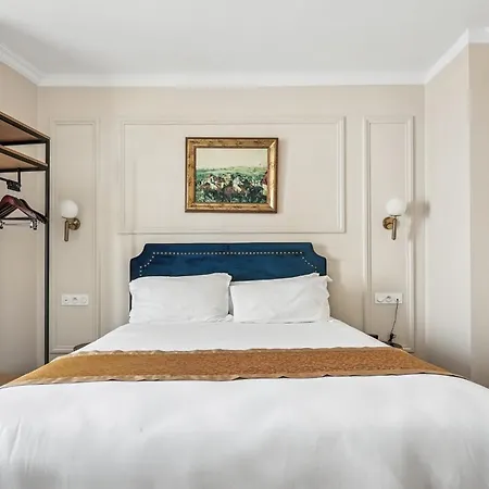 Le Clery Hotel