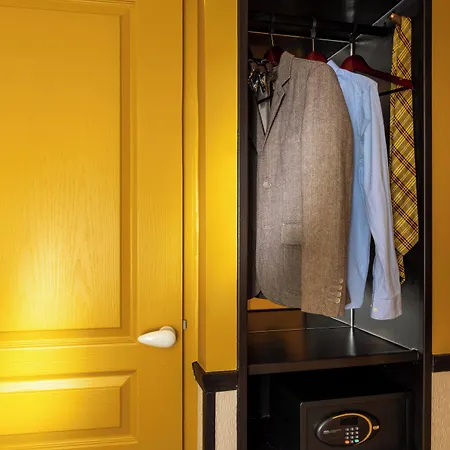 Le Clery Hotel Paris