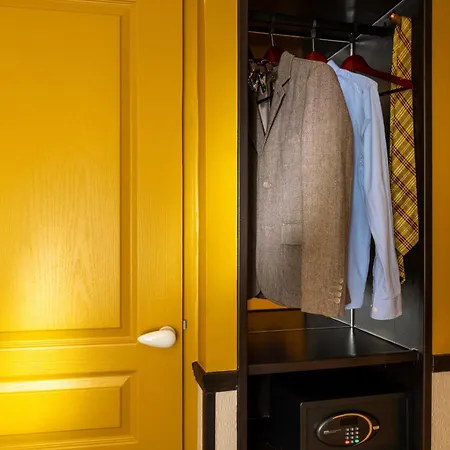 Hotel Le Clery 4*